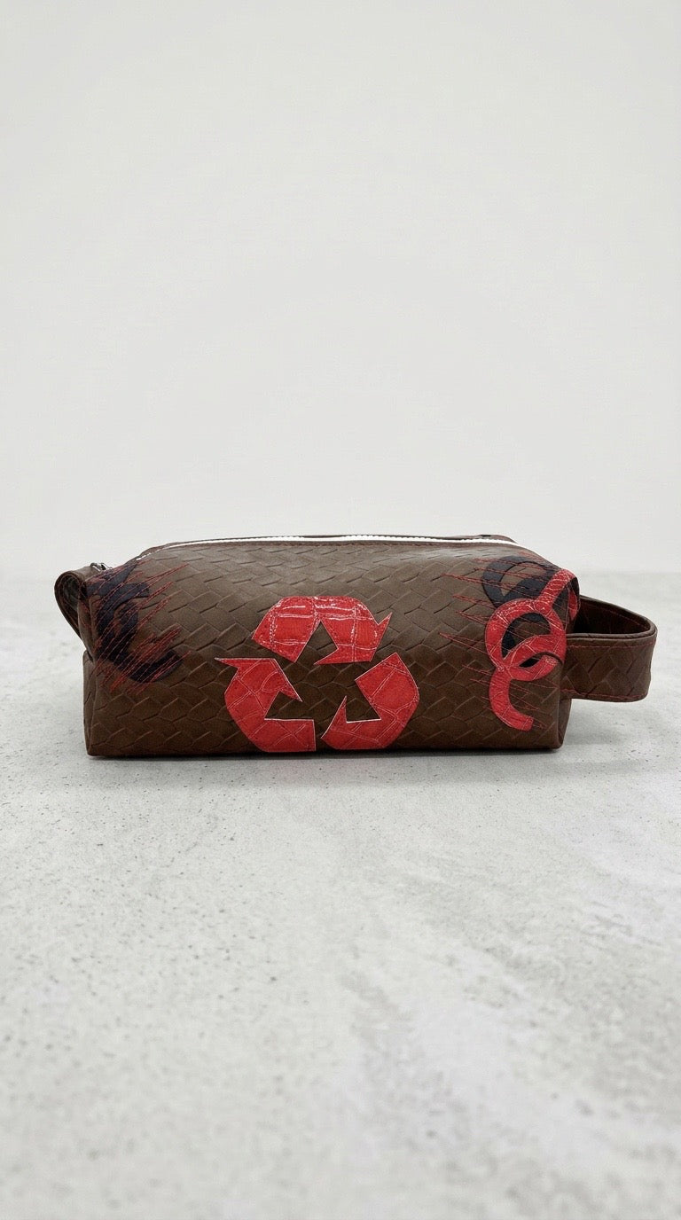 Brown Weave Croc Dopp